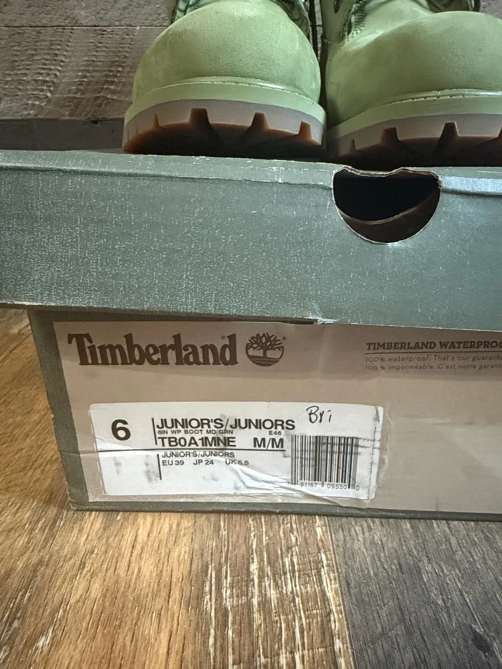 Timberland 6” Premium Waterproof Boots Olive Green - Juniors 6 - Picture 2 of 9
